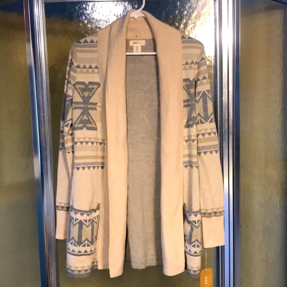 Super cute Yes Lola Aztec Native print Cardigan Sm